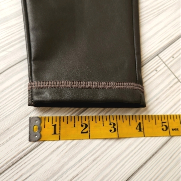 Athleta All Over Gleam Faux Leather Tight Legging in Arbor Olive Size Medium - Picture 10 of 11